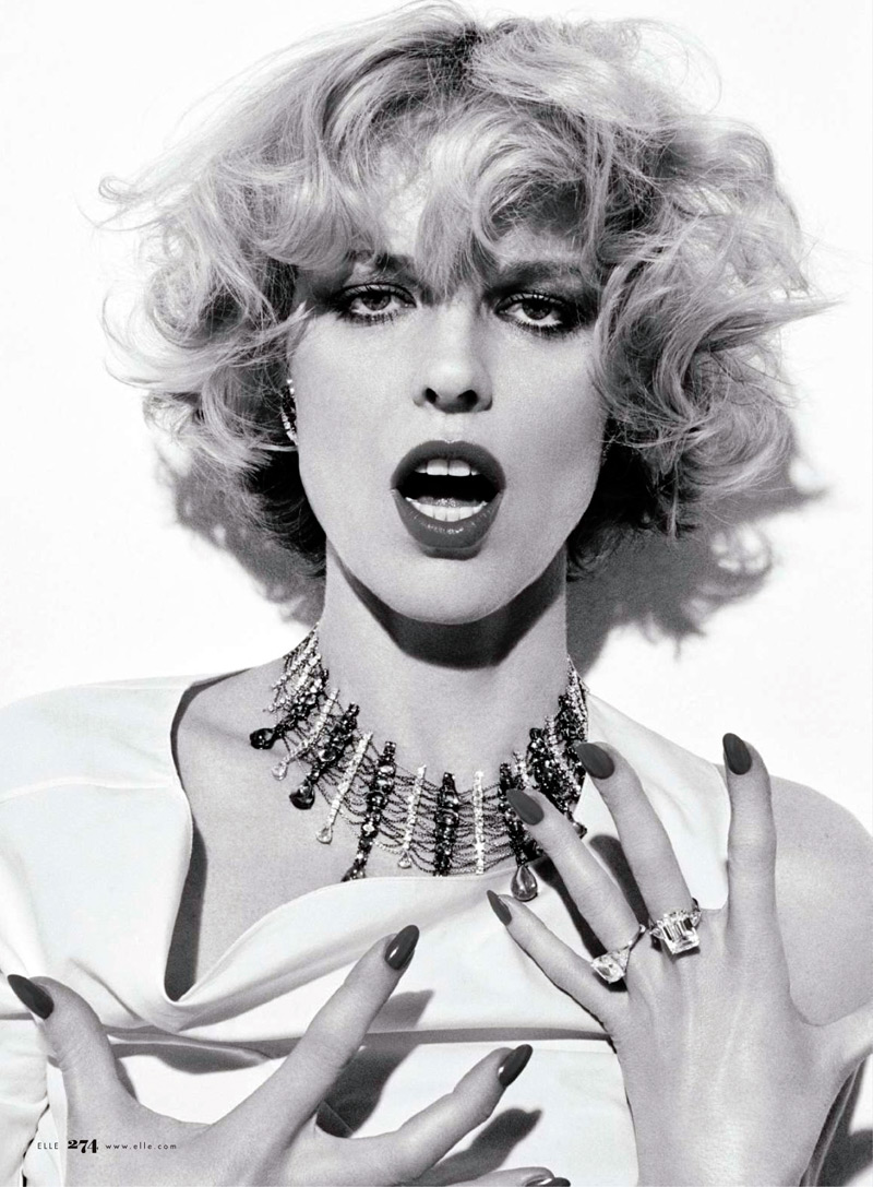 นางแบบสาว Eva Herzigova