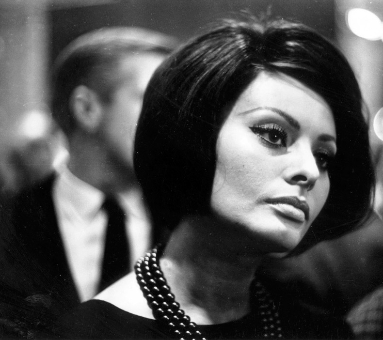 ภาพถ่ายของ Sophia Loren ในวัยหนุ่มของเธอ