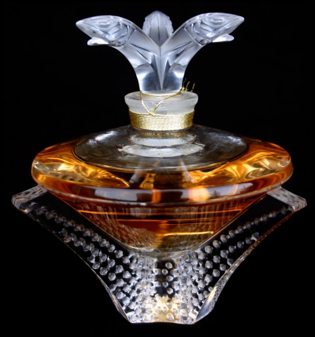 ขวดน้ำหอม Rene Lalique