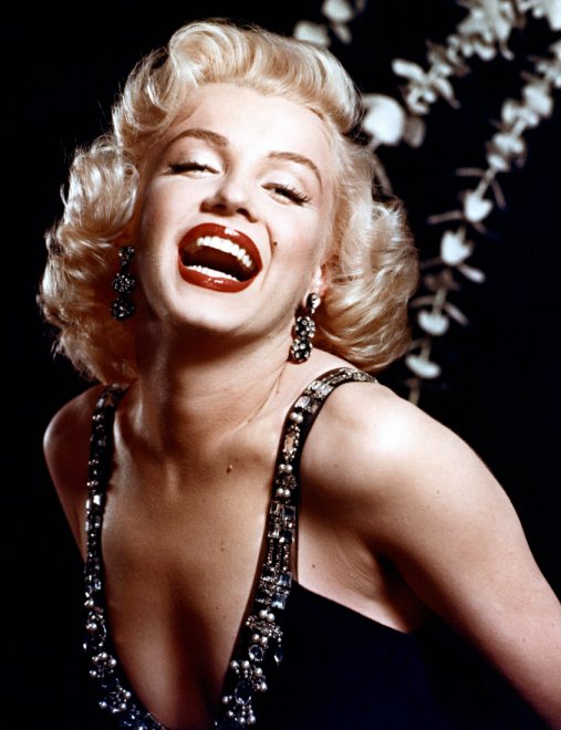 ชีวประวัติของ Marilyn Monroe ในภาพถ่ายที่ดีที่สุด