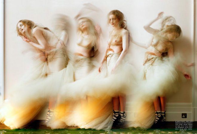 ภาพถ่ายโดย Tim Walker