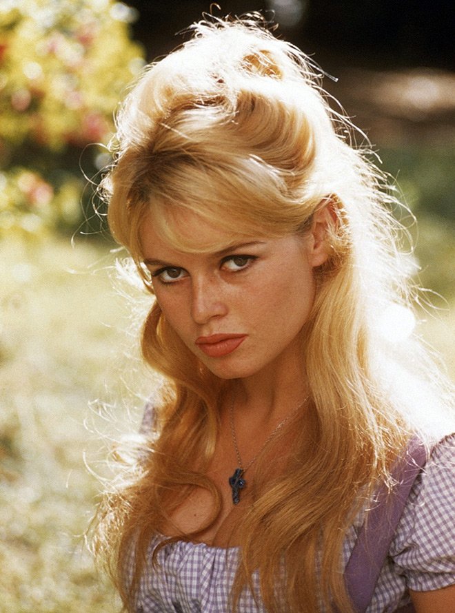 ภาพถ่าย Brigitte Bardot ในวัยหนุ่มของเขา