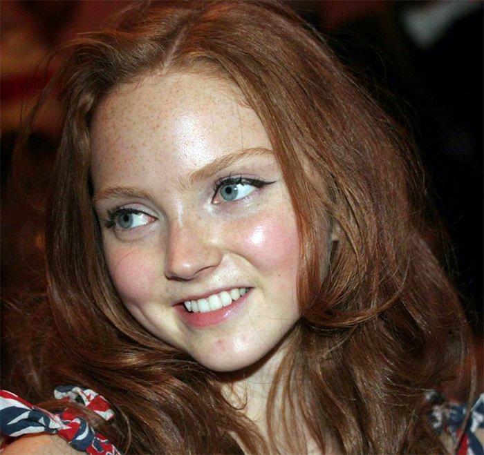 Lily Cole ภาพถ่ายใกล้ชีวิต