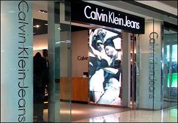 กางเกงยีนส์ Calvin Klein และประวัติแบรนด์