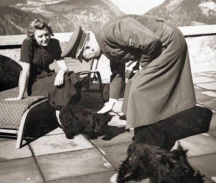 ภรรยาของฮิตเลอร์ - ภาพ Eva Braun