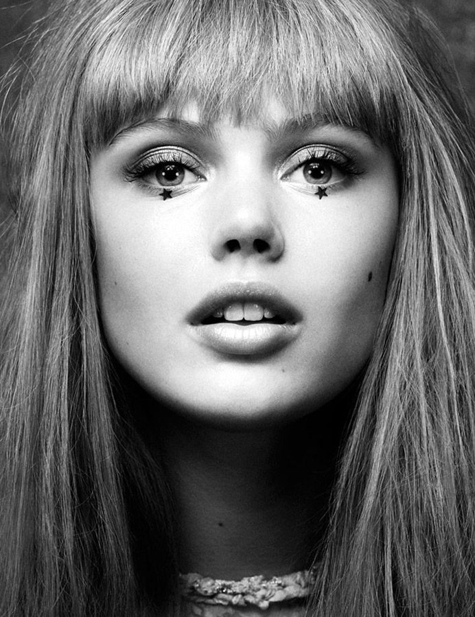 ภาพถ่ายนางแบบชาวสวีเดน Frida Gustavsson