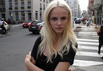 Ginta Lapina - สาวเอลฟ์