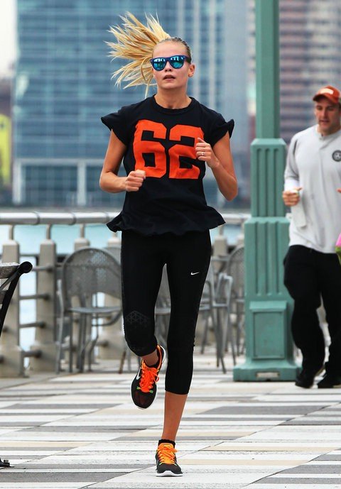 Natasha Poly - ภาพถ่ายขณะวิ่งจ๊อกกิ้ง