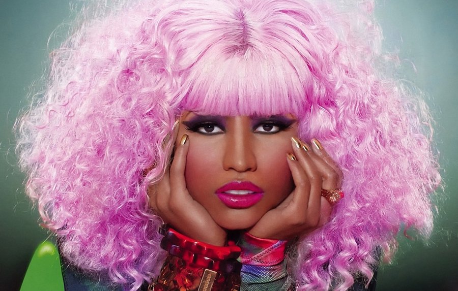 สไตล์ของ Niki Minaj - ภาพถ่ายที่ดีที่สุดของนักร้อง