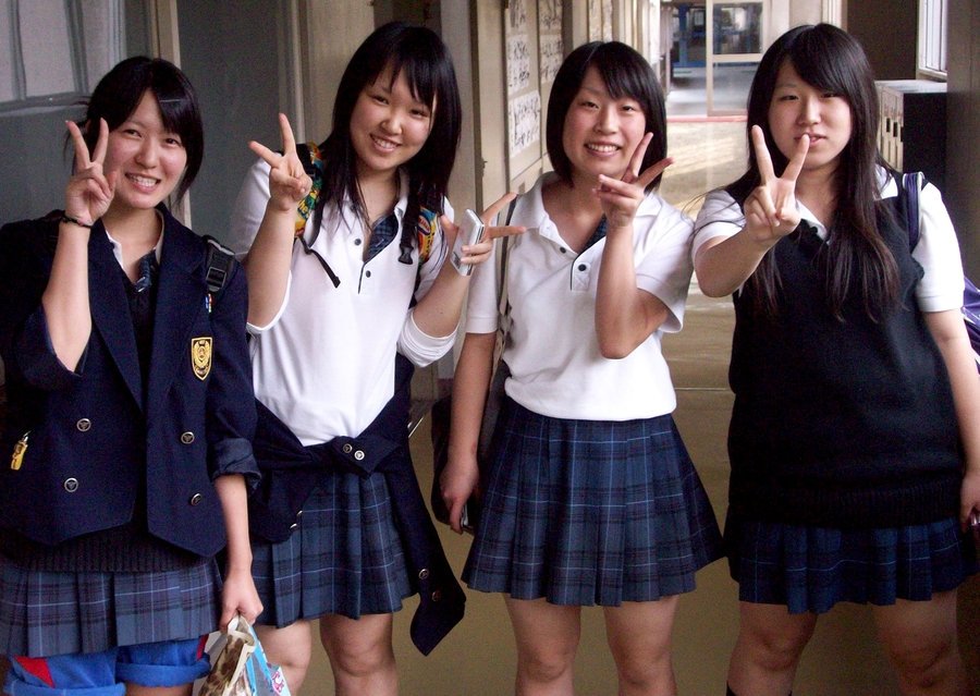 Japanese schoolgirls - photos of japanese girls