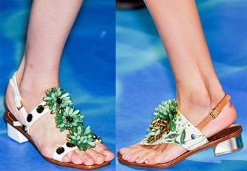 Fashionable sandals summer 2024