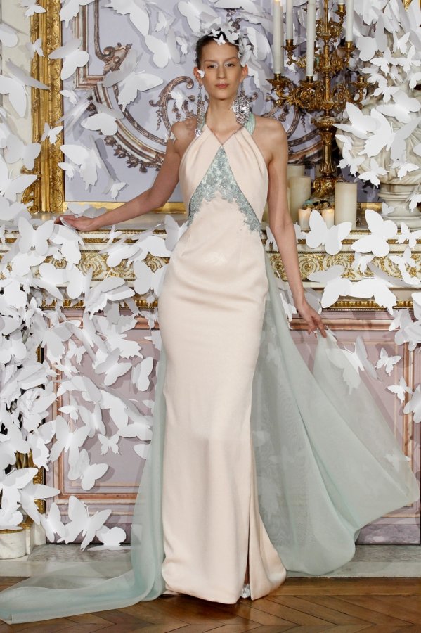 ชุดสวย Alexis Mabille 2024