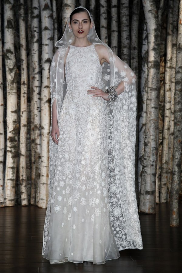 ภาพชุดจากคอลเลกชั่น Naeem Khan