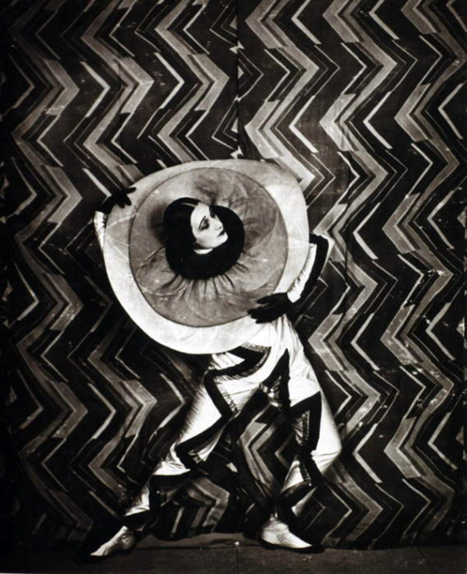 เครื่องแต่งกายบนเวทีโดย Sonia Delaunay