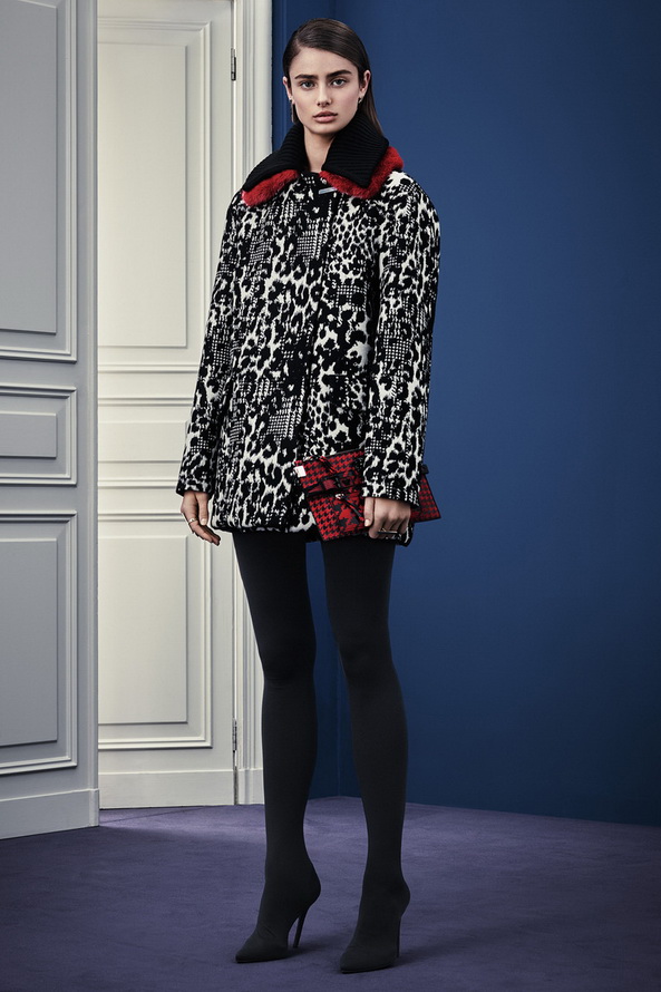 Versace Pre-Fall 2024 Interseasonal Collection