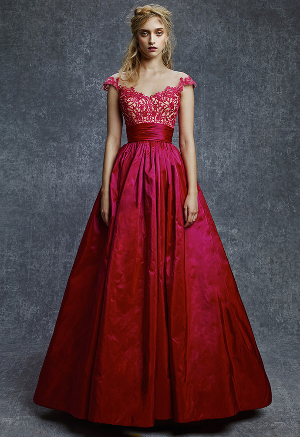 ชุด Reem Acra