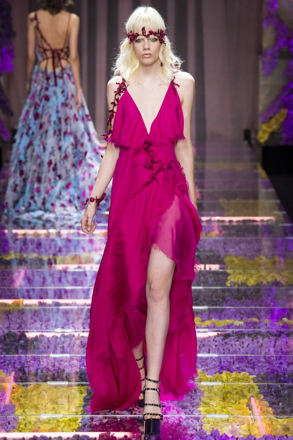 คอลเลกชั่น Couture Atelier Versace Fall 2024