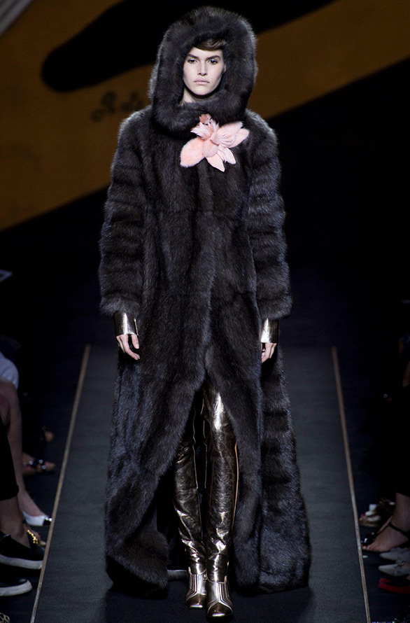 Fur coat Fendi 2024-2025