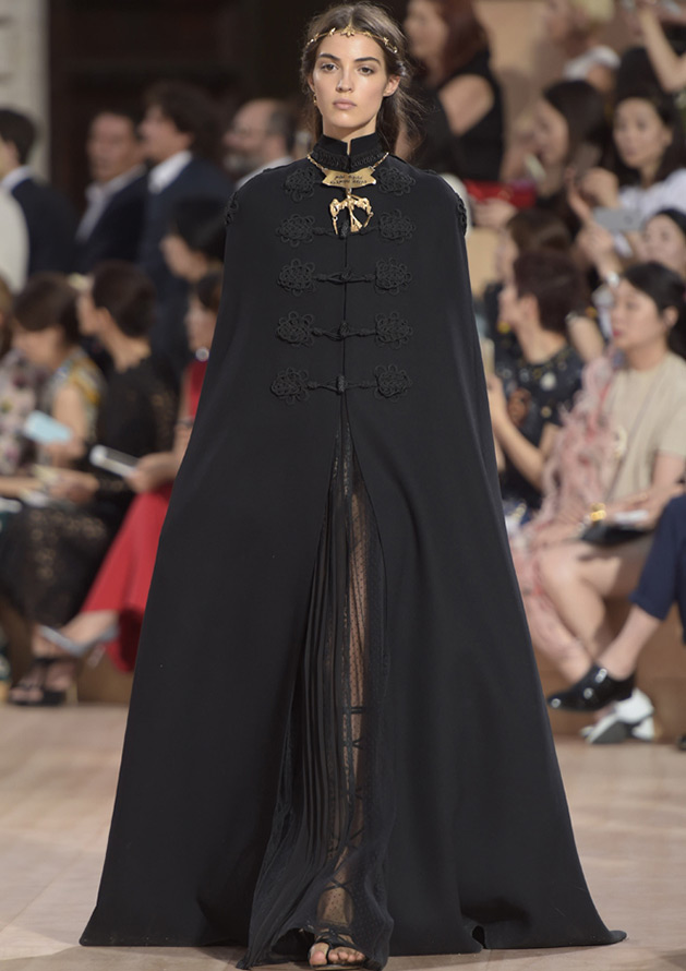 Valentino Haute Couture ฤดูใบไม้ร่วง-ฤดูหนาว