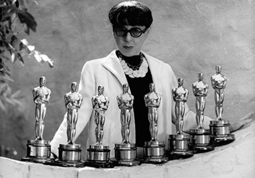 The best outfits and biography of Edith Head