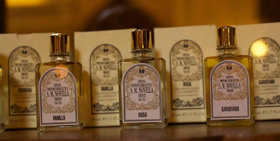 น้ำหอมจากร้านขายยา Santa Maria Novella