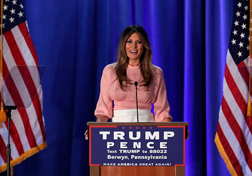 Melania Trump - สไตล์เสื้อผ้าและชีวประวัติ