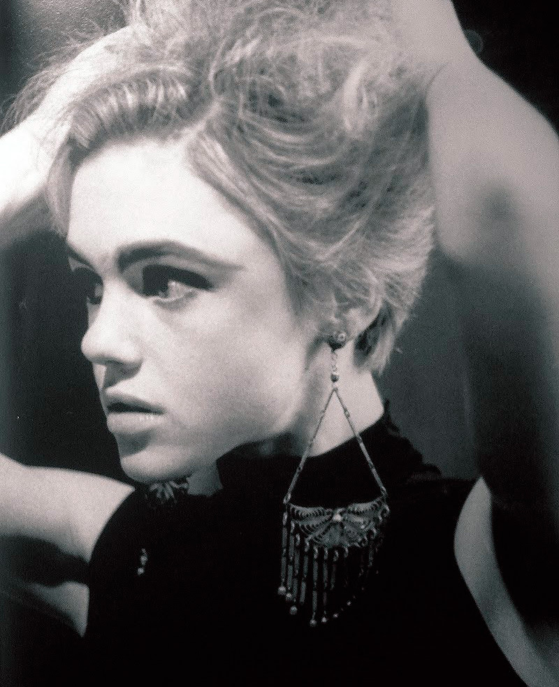 วิธีเลียนแบบลุคของ Edie Sedgwick