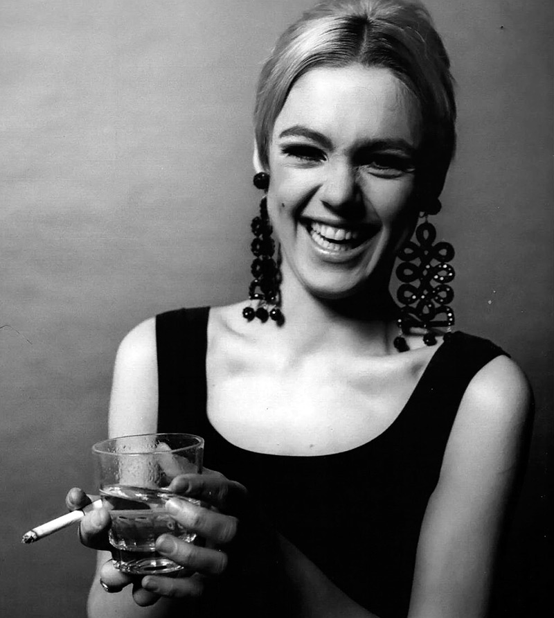 วิธีเลียนแบบลุคของ Edie Sedgwick