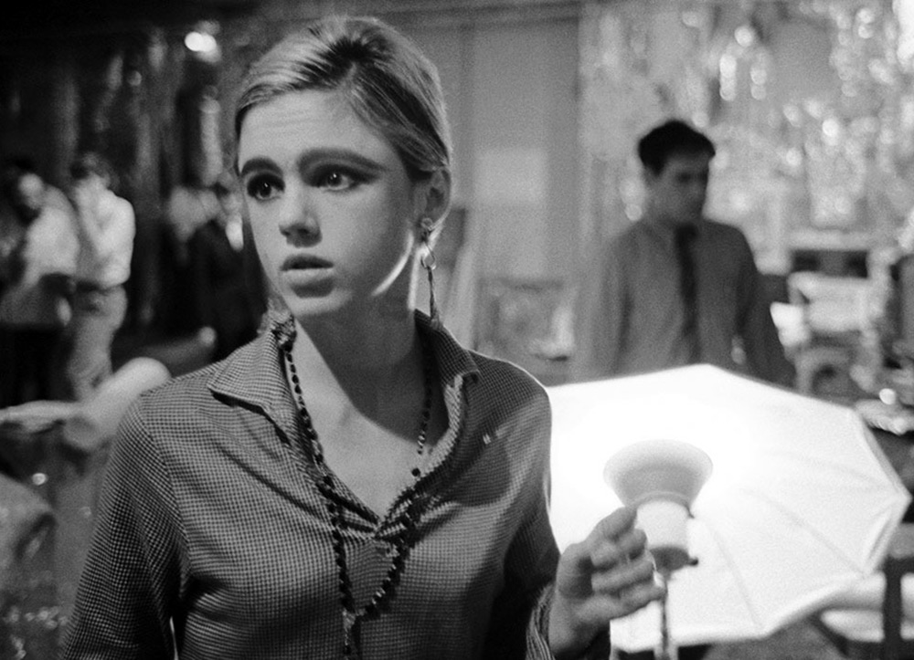 วิธีเลียนแบบลุคของ Edie Sedgwick