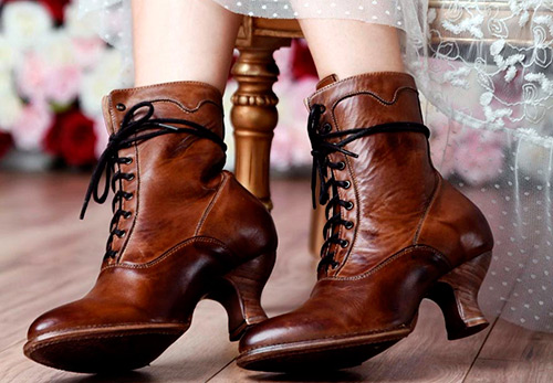 Victorian boots for gothic and fashion looks