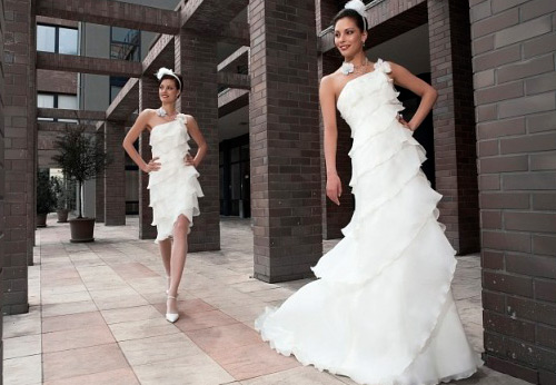 6 fashionable options for a dress transformer for a wedding