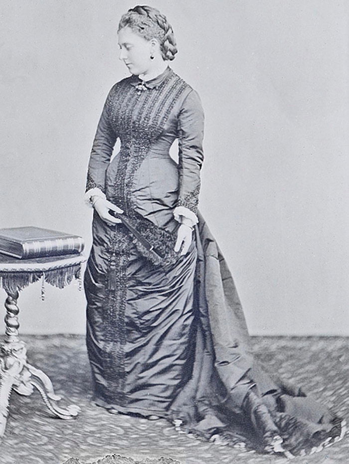 Photo of a woman 1880