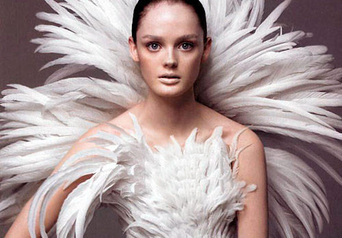 38 dresses with feathers for the New Year and other holidays