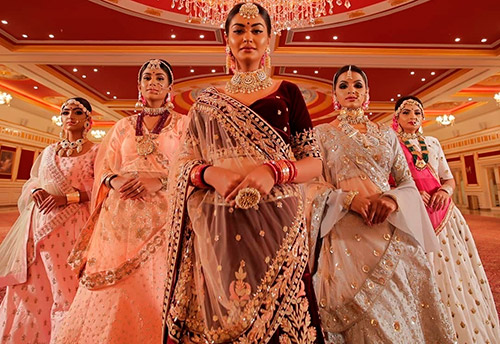 Indian wedding - the most luxurious bridal outfits