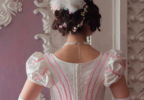 What were wedding dresses 200 years ago?