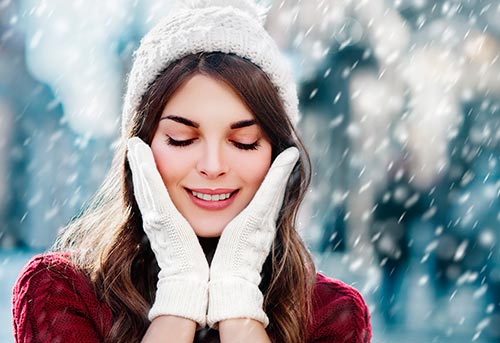 How to quickly restore facial skin after winter?