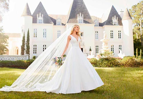 Wedding dress in a fairytale style and ideas for the celebration