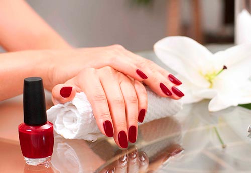 Anti-aging manicure: 5 inspirational ideas