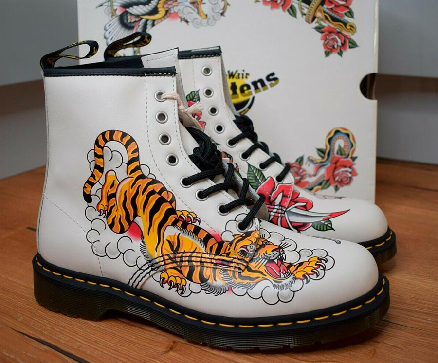 รองเท้าผู้หญิง ดร. Martens