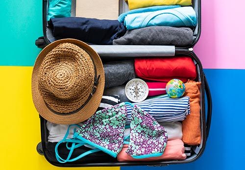 What clothes and accessories to take on vacation at sea